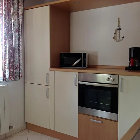 Apartment With A Parking Space Risika, Krk - 15609 Vrbnik (Primorje-Gorski Kotar)